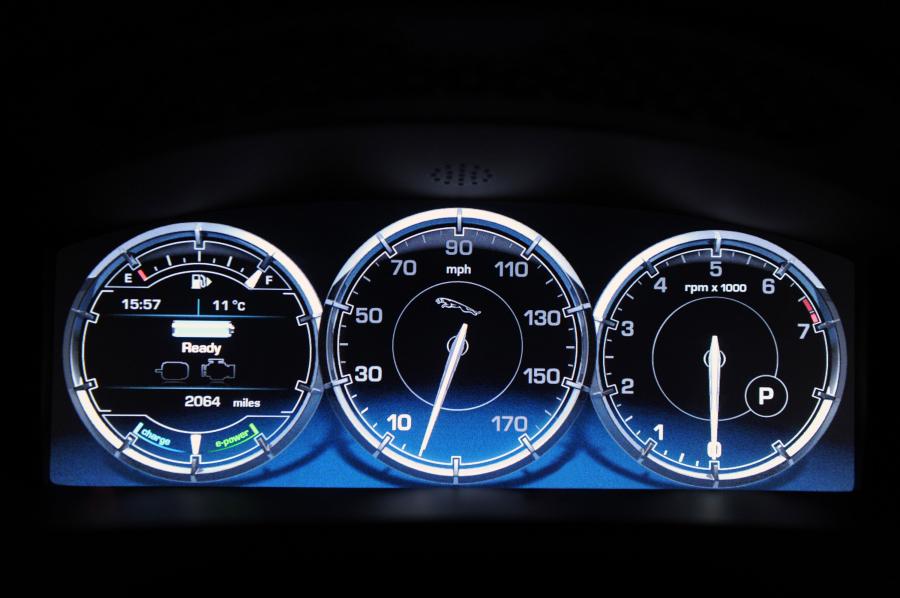  Jaguar XJ&rsquo;e PHEV 2013 года  (фото 2 из 5)